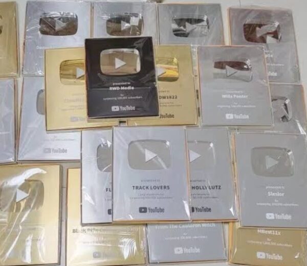 YouTube Silver  Play Button on any channel  Name,Custom